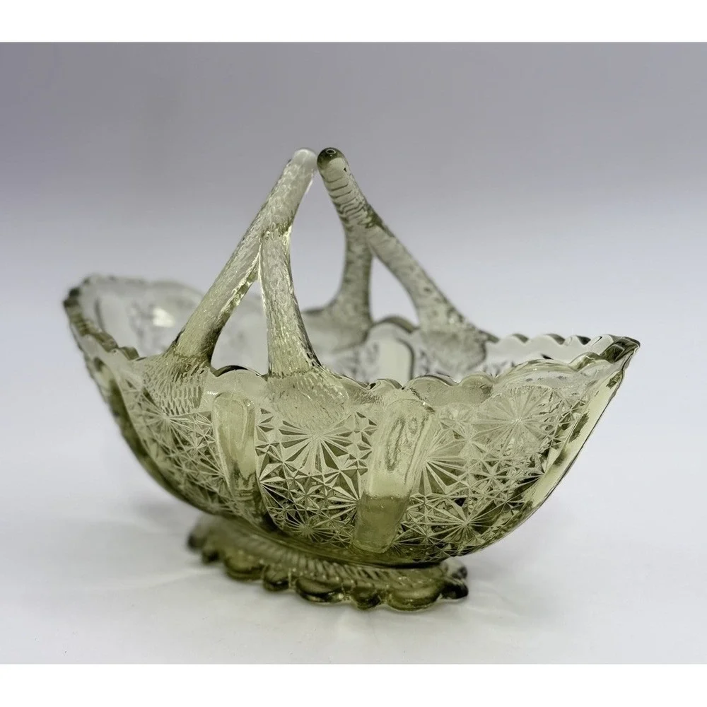 Vintage Fenton Art Glass Colonial Green Daisy Button Split Twig Handle Basket 6”